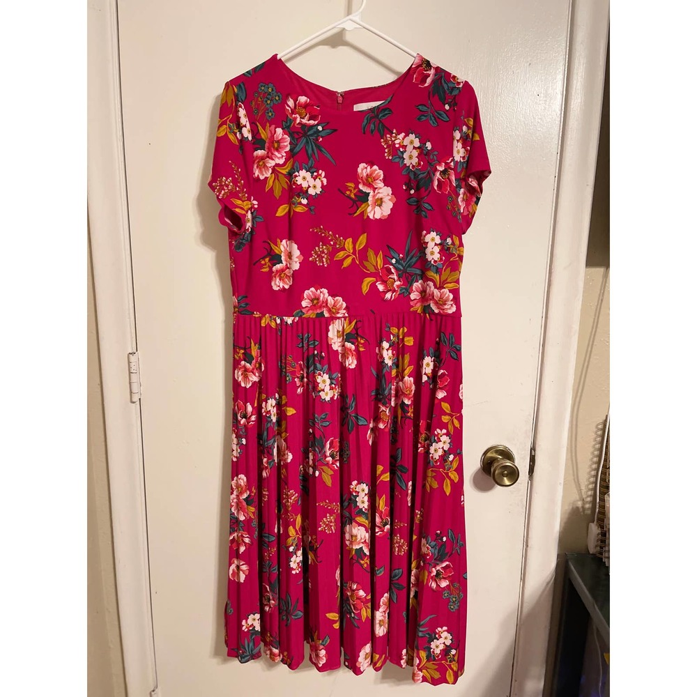 LOFT Floral Pleated Flare Dress - Pink - Size 12P - Petites